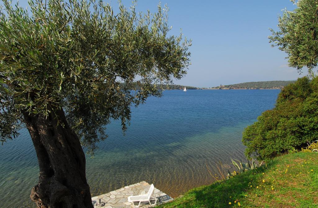 Saint Andrews Bay Villa Milina Oda fotoğraf
